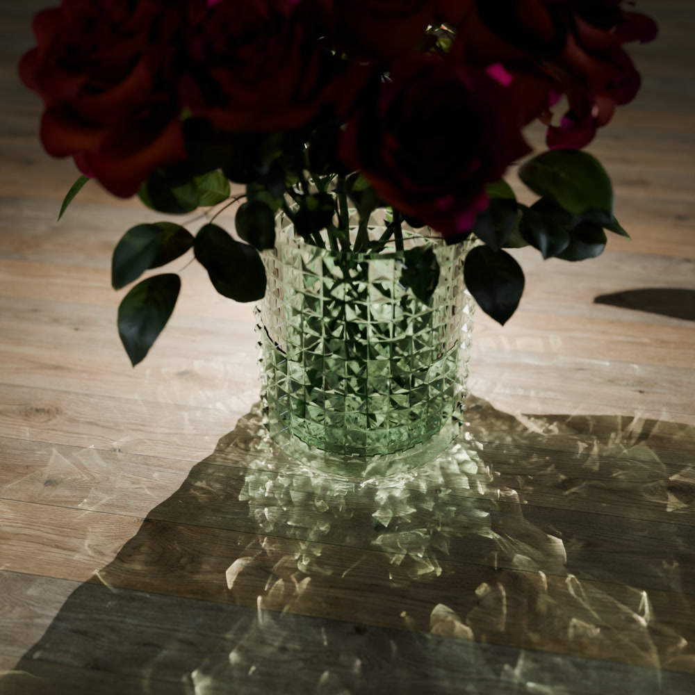 Vase rendered with photon caustics
